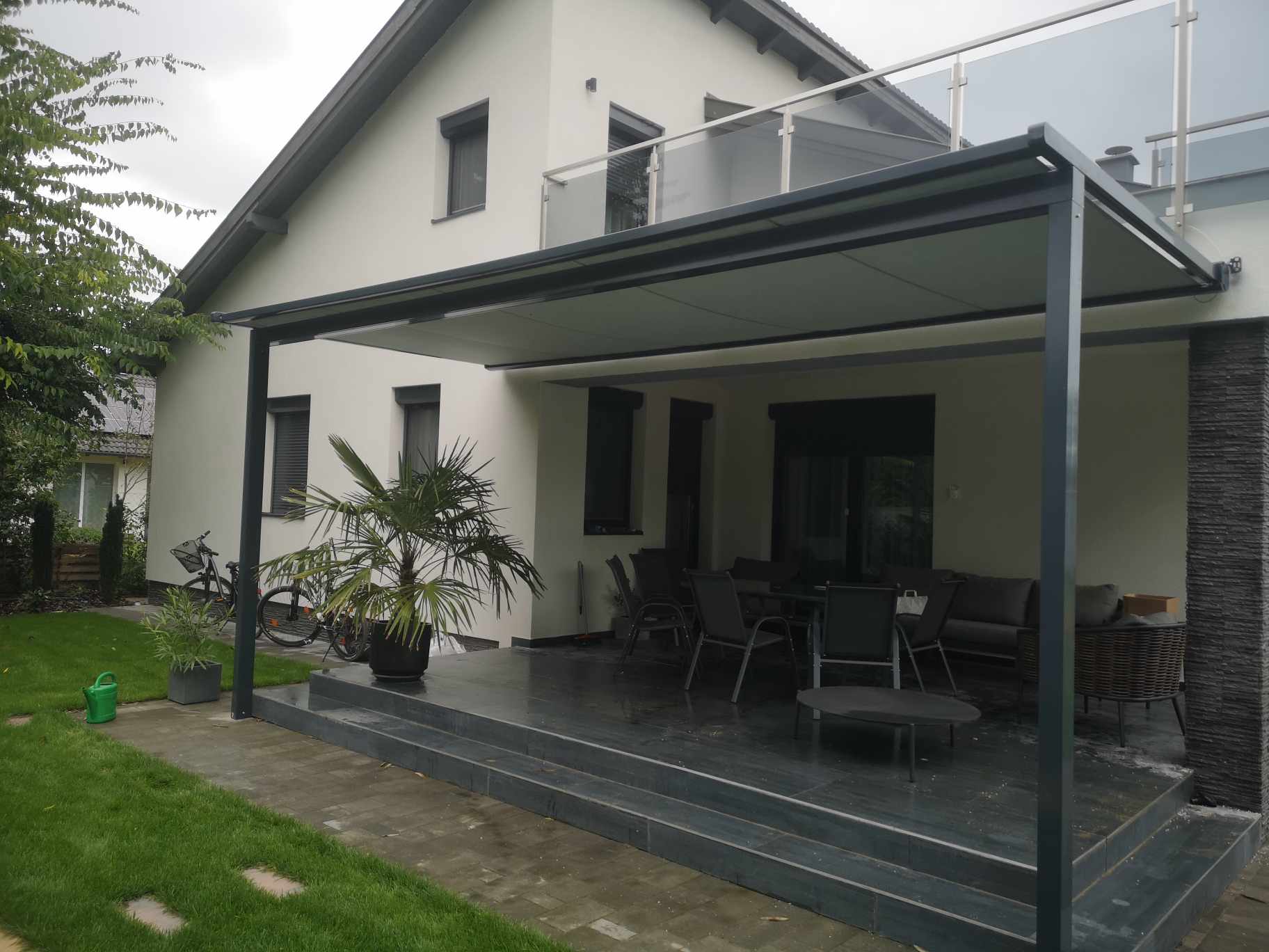 Napellenző vs pergola – Mi a különbség és melyiket válasszam?