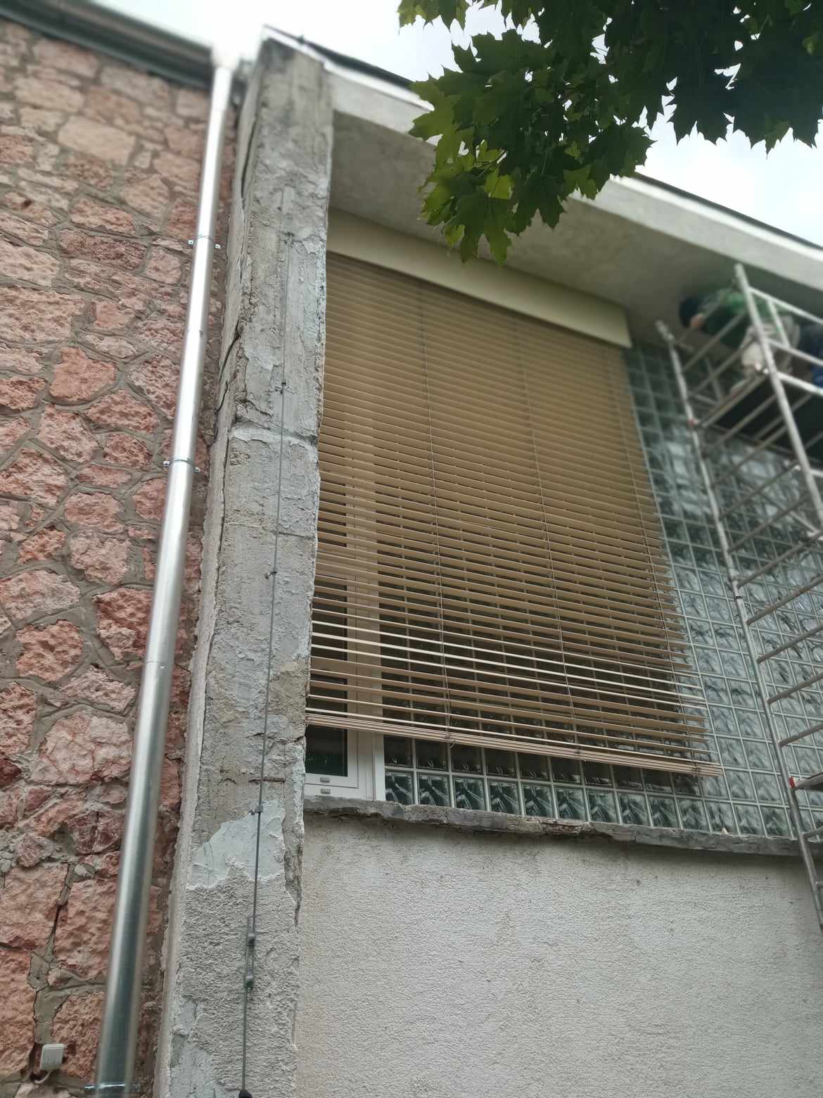 Zsaluzia – a tökéletes külső árnyékoló? Előnyök és hátrányok