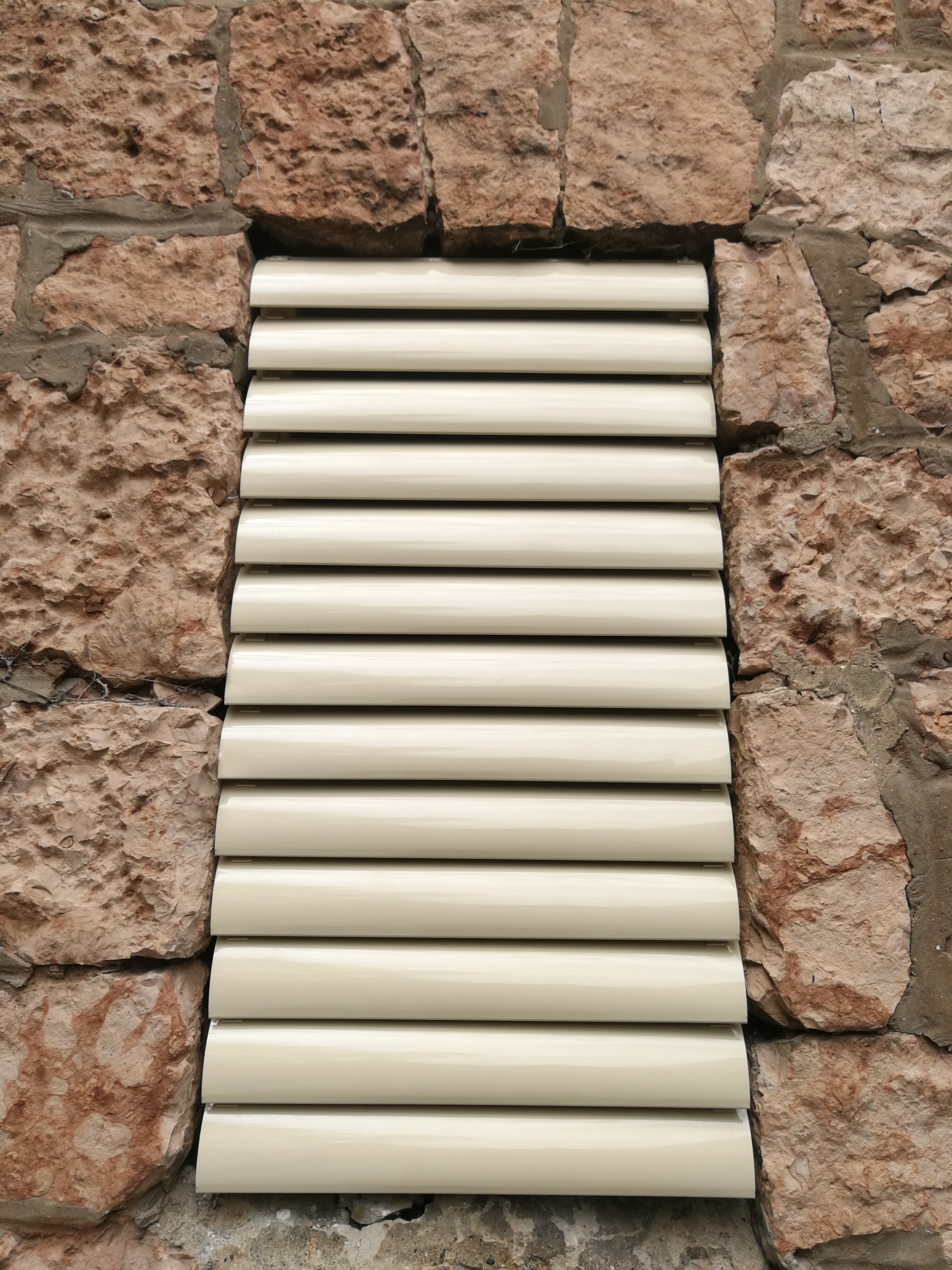 Zsalúzia – Budapest III. kerület (2. kép)