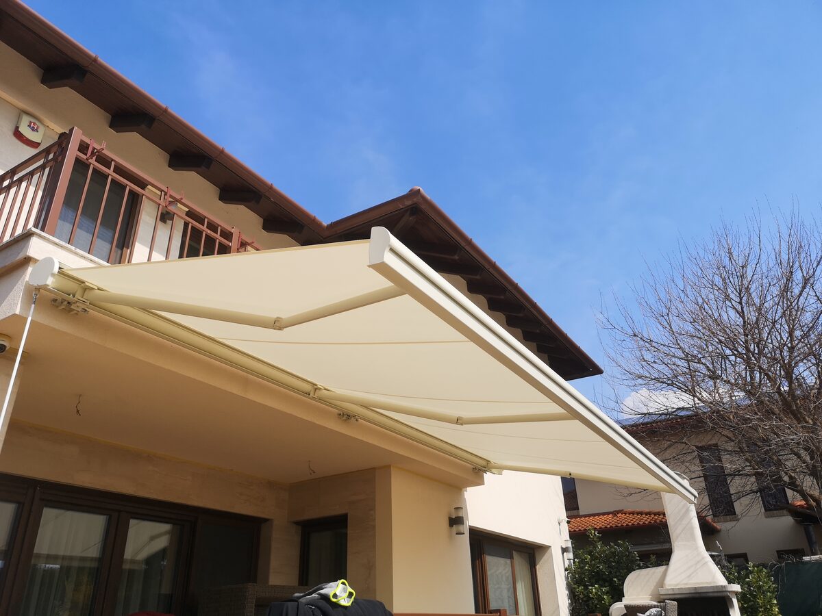 Kassza (tokos) napellenző – Budakeszi (2. kép)